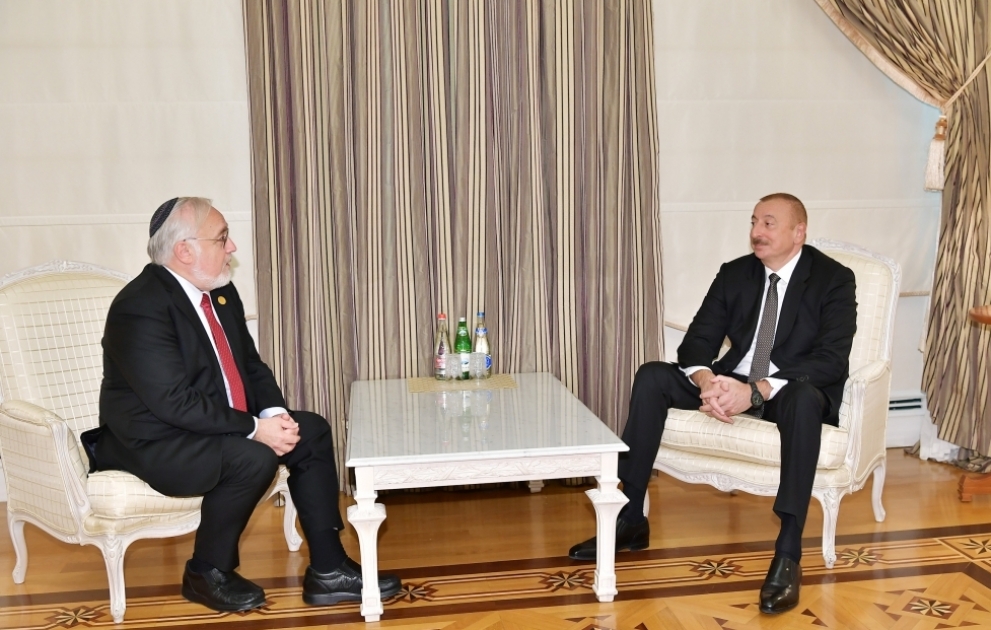 Le président Ilham Aliyev reçoit le fondateur et président du Centre Simon-Wiesenthal et le président du Congrès américain des dirigeants chrétiens VIDEO
