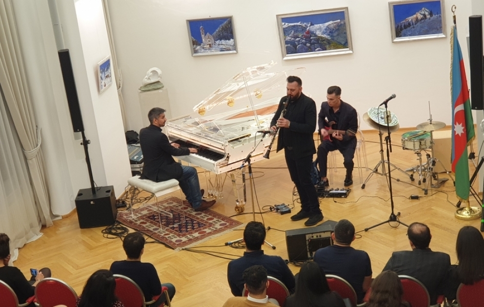 Vyanada Azərbaycanın görkəmli caz ifaçısı Vaqif Mustafazadənin xatirəsinə caz konserti təşkil edilib VİDEO