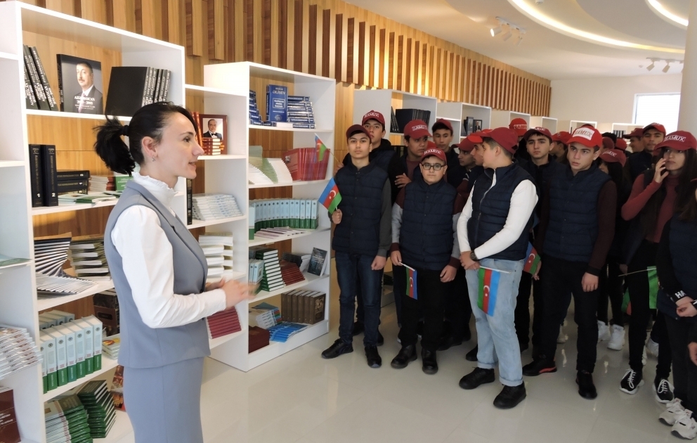 Şəki Xan Sarayı ilə tanışlıq tur-aksiya iştirakçılarında böyük maraq doğurub VİDEO