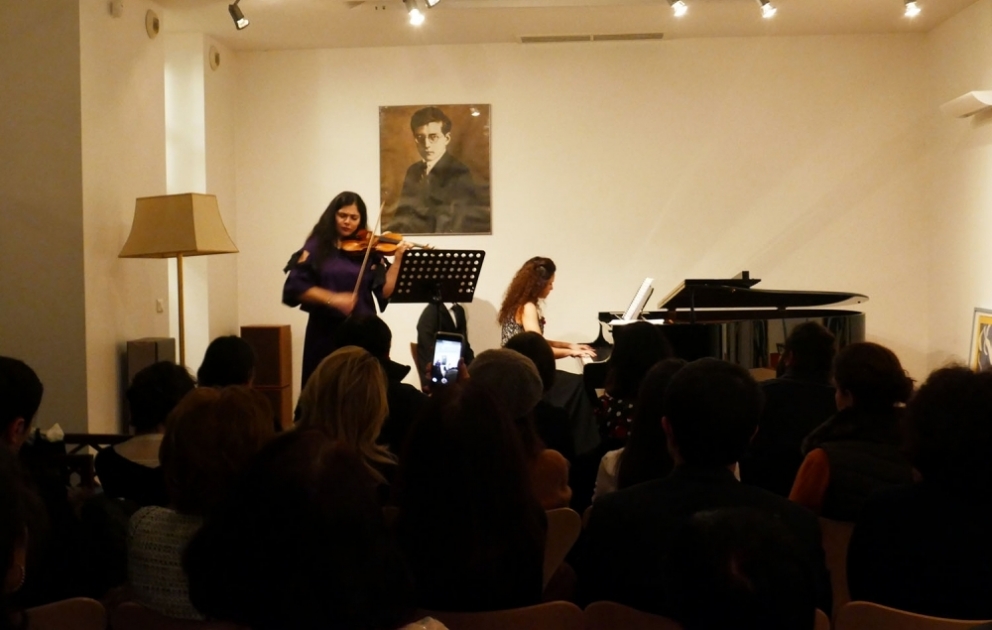 Parisdə “Şostakoviç-Qarayev-Əlizadə” adlı konsert olub VİDEO
