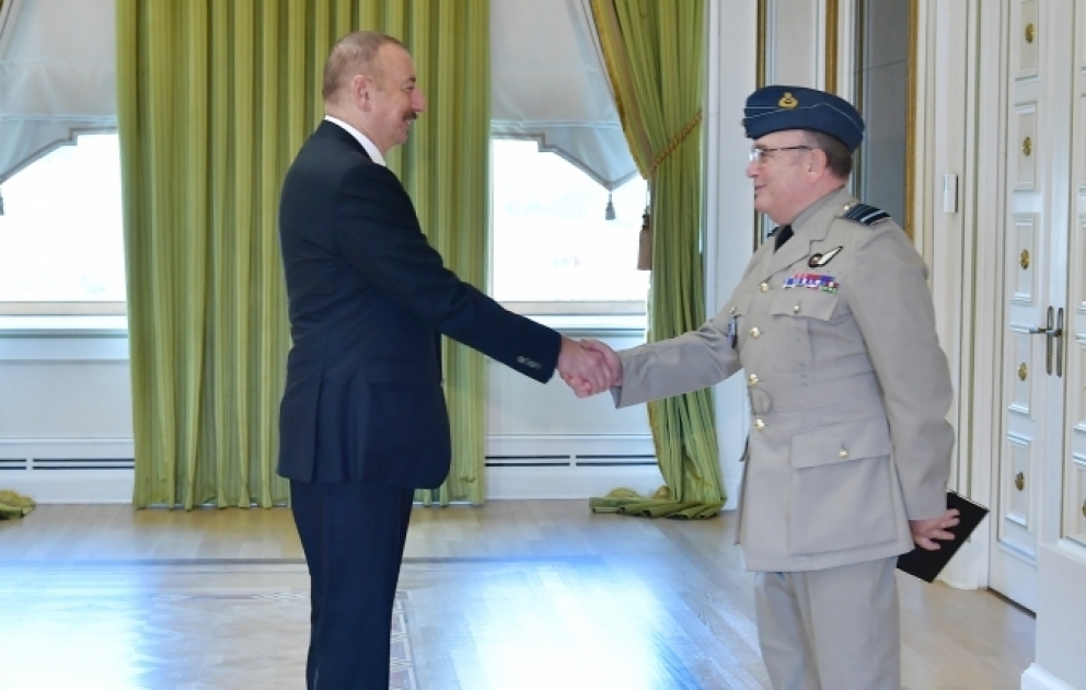 Staatspräsident Ilham Aliyev empfängt NATO-Delegation VIDEO