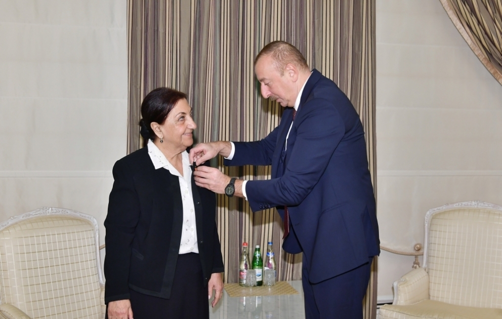 President Ilham Aliyev presented “Sharaf” Order to Dilara Seyidzade VIDEO
