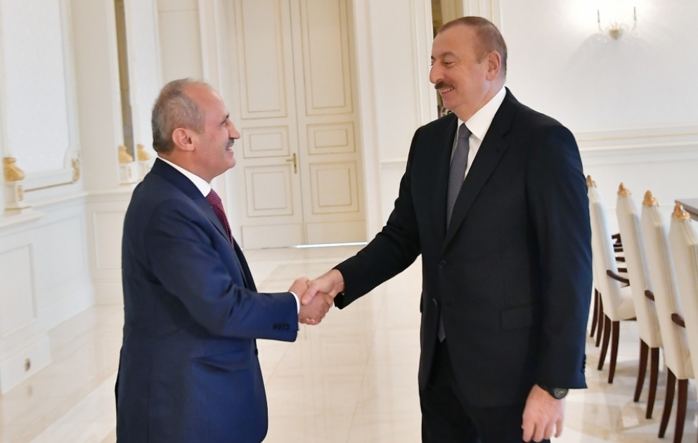 Präsident Ilham Aliyev empfängt türkische Delegation VIDEO