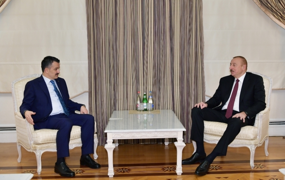 Le président azerbaïdjanais reçoit une délégation dirigée par le ministre turc de l'Agriculture et des Forêts VIDEO