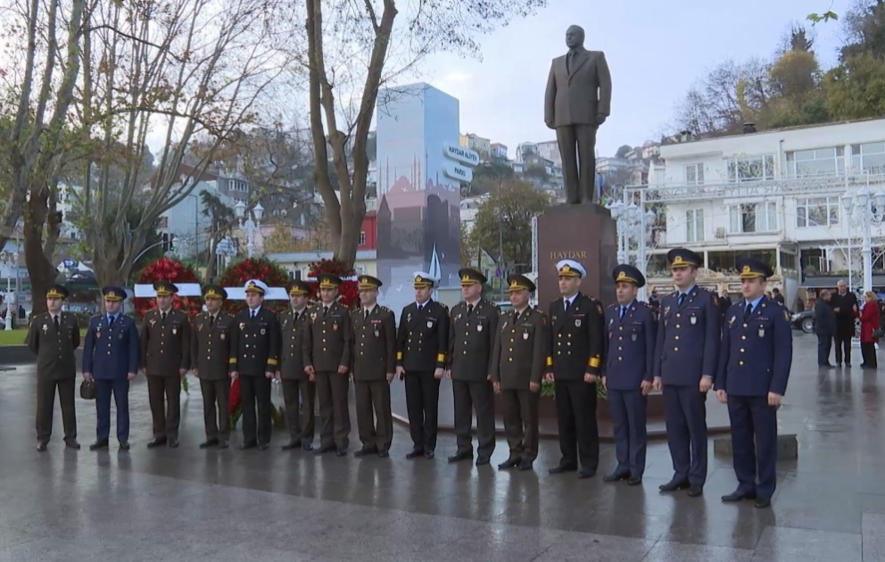Светлая память общенационального лидера почтена в Стамбуле ВИДЕО