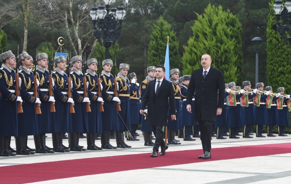 Ukrayna Prezidenti Vladimir Zelenskinin rəsmi qarşılanma mərasimi olub VİDEO