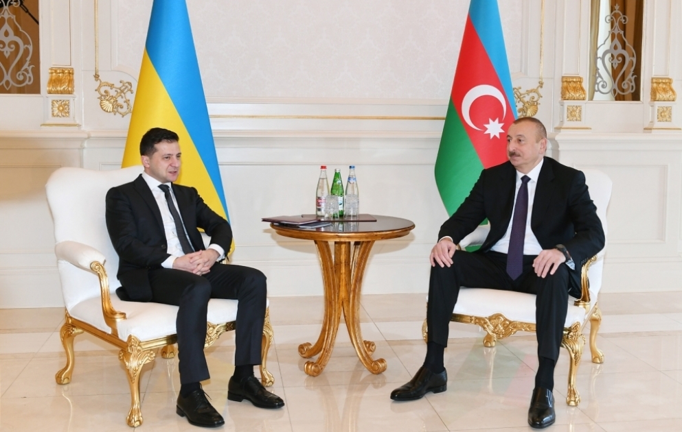 Prezident İlham Əliyevin və Prezident Vladimir Zelenskinin təkbətək görüşü YENİLƏNİB VİDEO