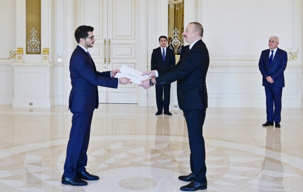 Prezident İlham Əliyev İsrailin Azərbaycanda yeni təyin olunmuş səfirinin etimadnaməsini qəbul edib YENİLƏNİB VİDEO