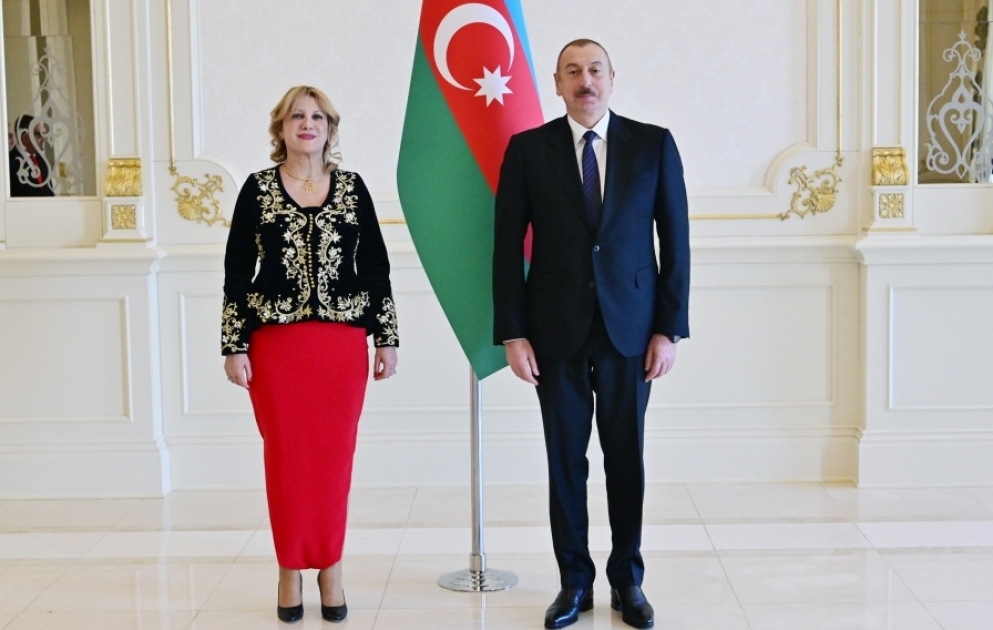 Le président azerbaïdjanais reçoit les lettres de créance de la nouvelle ambassadrice d’Algérie VIDEO