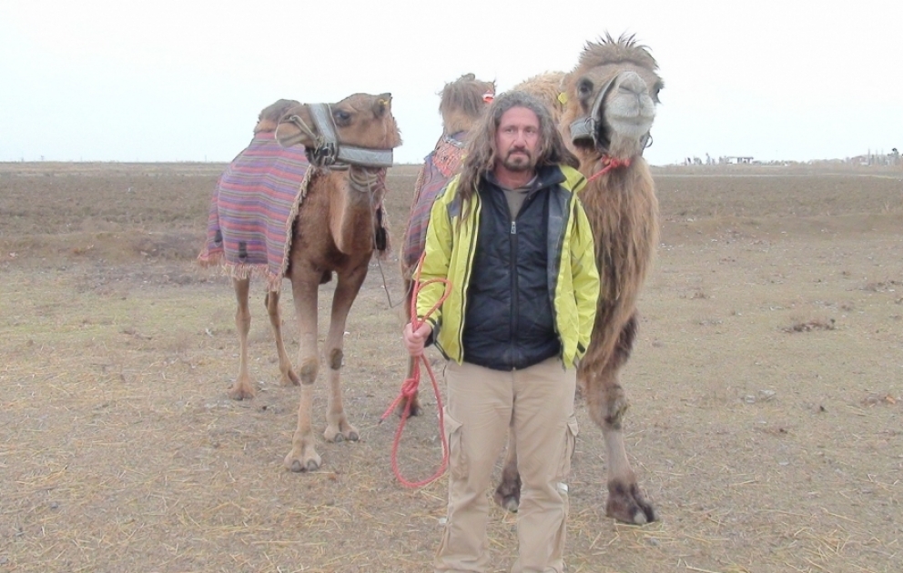İranlı turist dəvələri ilə Avropa səyahətinə çıxıb FOTO VİDEO