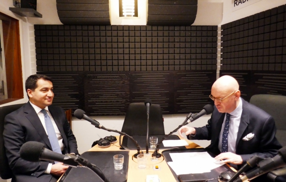 Fransanın “Radio Courtoisie” radiosunda Azərbaycanda aparılan islahatlardan danışılıb VİDEO
