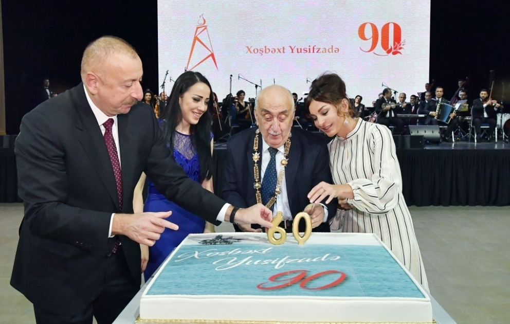 Görkəmli neftçi-alim və geoloq, akademik Xoşbəxt Yusifzadənin 90 illik yubileyi münasibətilə mərasim keçirilib YENİLƏNİB VİDEO