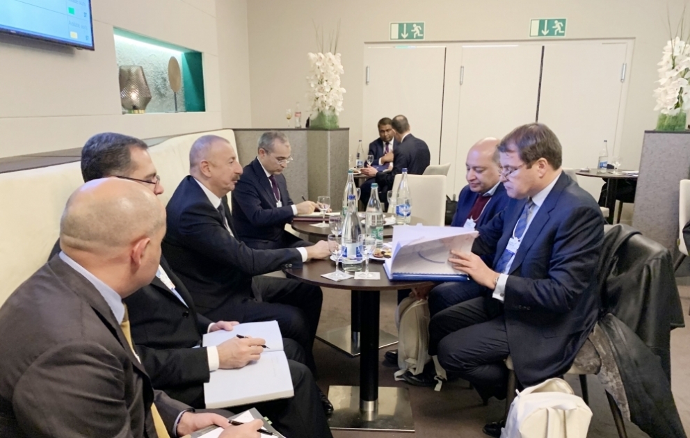 President Ilham Aliyev met with EBRD President in Davos VIDEO