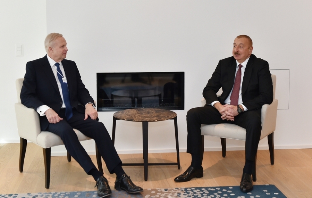 President Ilham Aliyev met with BP Chief Executive Officer in Davos VIDEO