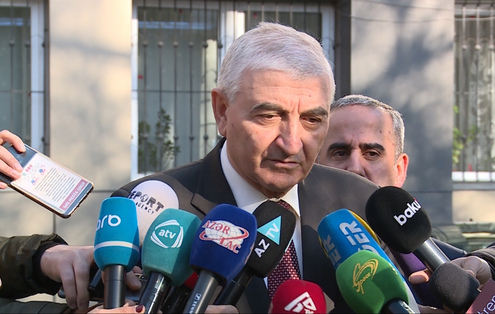MSK sədri: Çalışırıq ki, namizədliyini geri götürən şəxslərin adları seçki bülleteninə düşməsin VİDEO