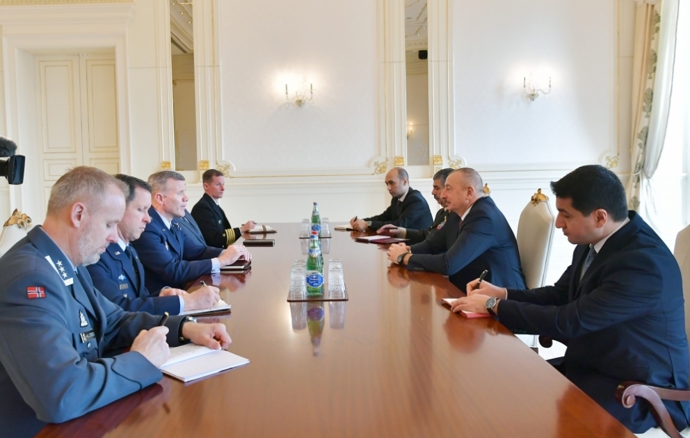 Präsident Ilham Aliyev empfängt Delegation um NATO-Oberbefehlshaber VIDEO