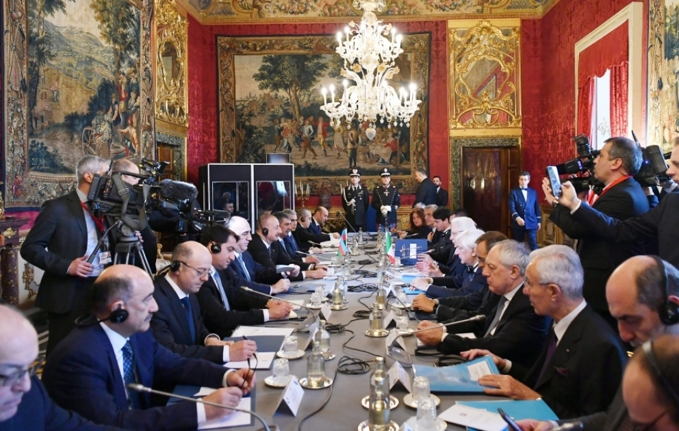 Azerbaijani President Ilham Aliyev, Italian President Sergio Mattarella held expanded meeting VIDEO