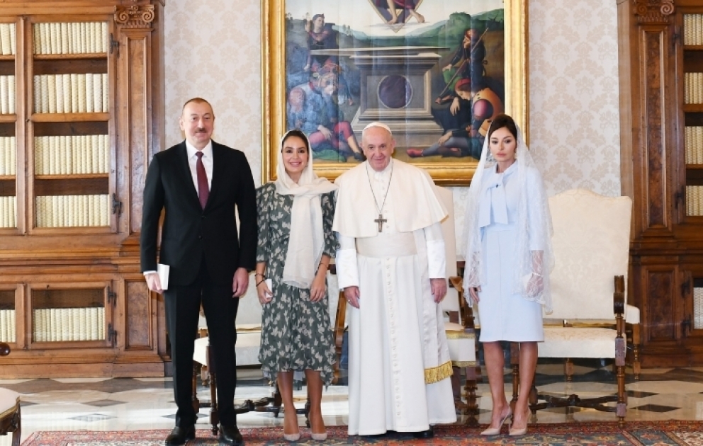Präsident Ilham Aliyev trifft Papst Franziskus im Vatikan VIDEO