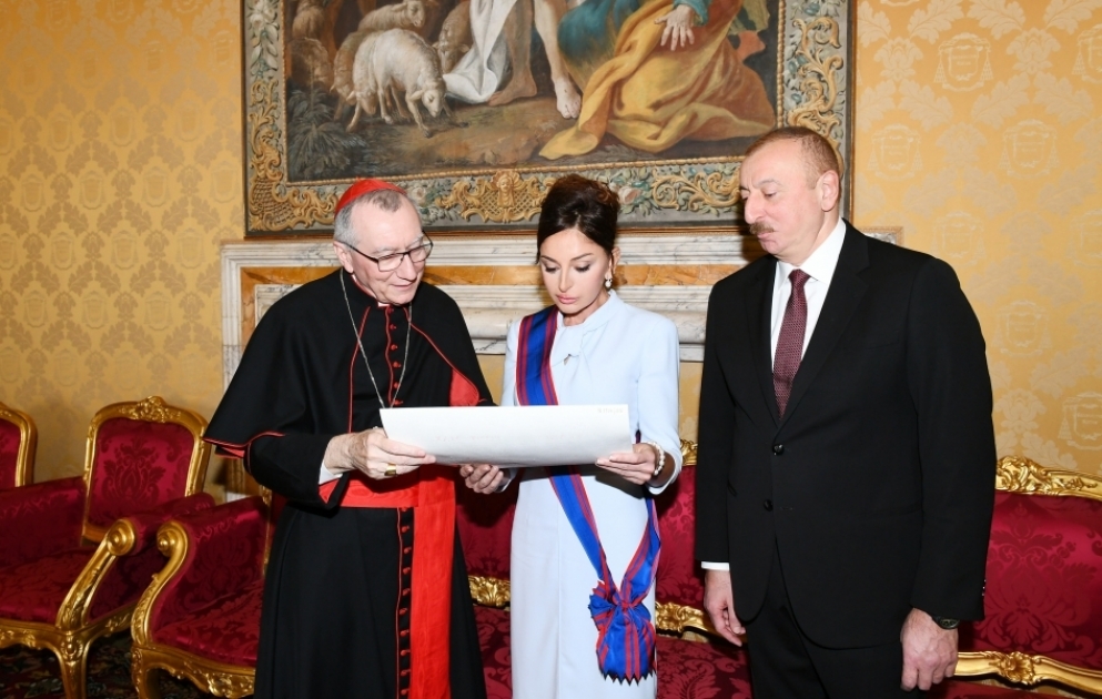 Entretien du président azerbaïdjanais avec le secrétaire d’Etat du Saint-Siège VIDEO