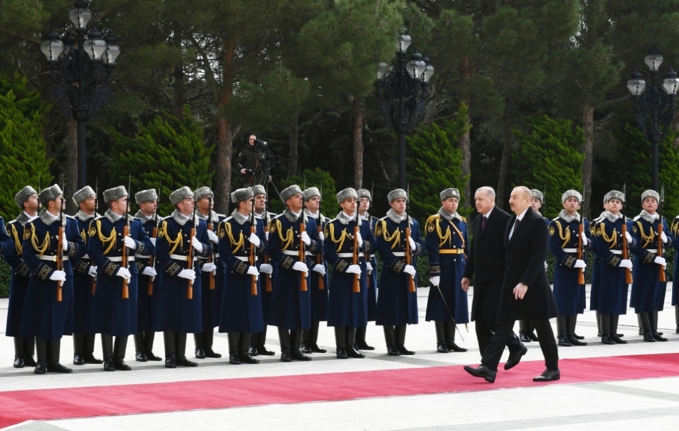 Offizieller Empfang von Präsident Recep Tayyip Erdogan in Baku VIDEO