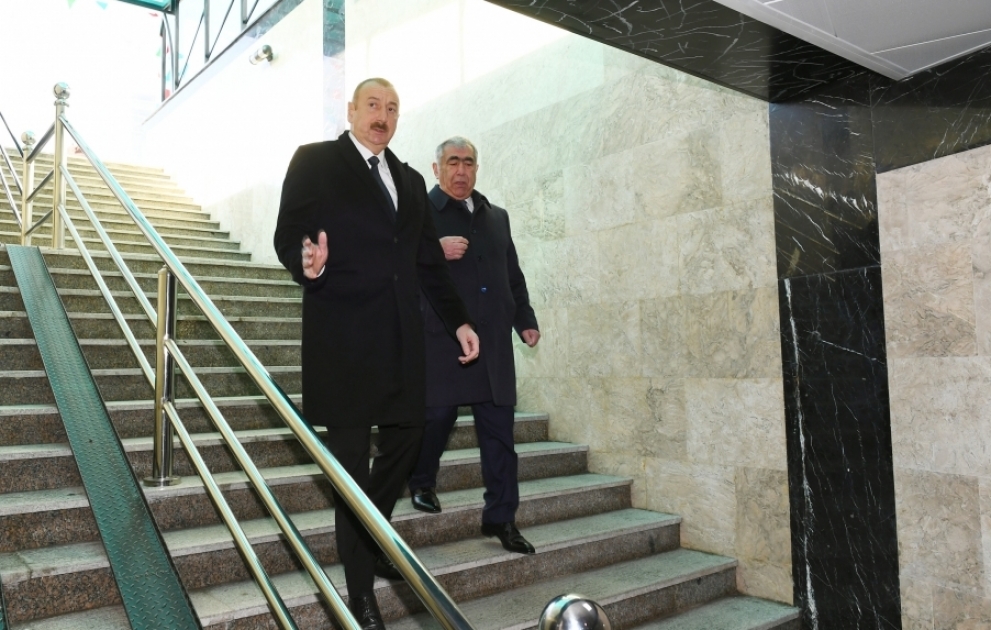Bakıda Heydər Əliyev prospekti ilə Zəki Məmmədov küçəsinin kəsişməsindəki yeraltı piyada keçidinin açılışı olub  Prezident İlham Əliyev açılışda iştirak edib YENİLƏNİB VİDEO