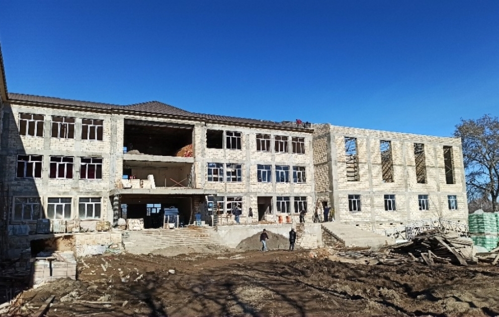 Qubada tikilən 792 şagird yerlik məktəb binası yeni tədris ilinədək istifadəyə veriləcək VİDEO