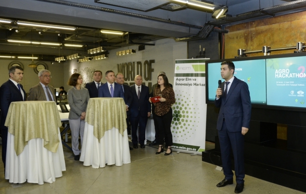 “AgroHackathon 2020” startap müsabiqəsinin qalibləri mükafatlandırılıb VİDEO