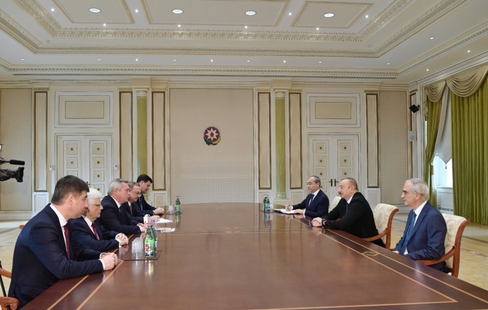 Le président de la République rencontre une délégation menée par le gouverneur de la province russe Rostov VIDEO