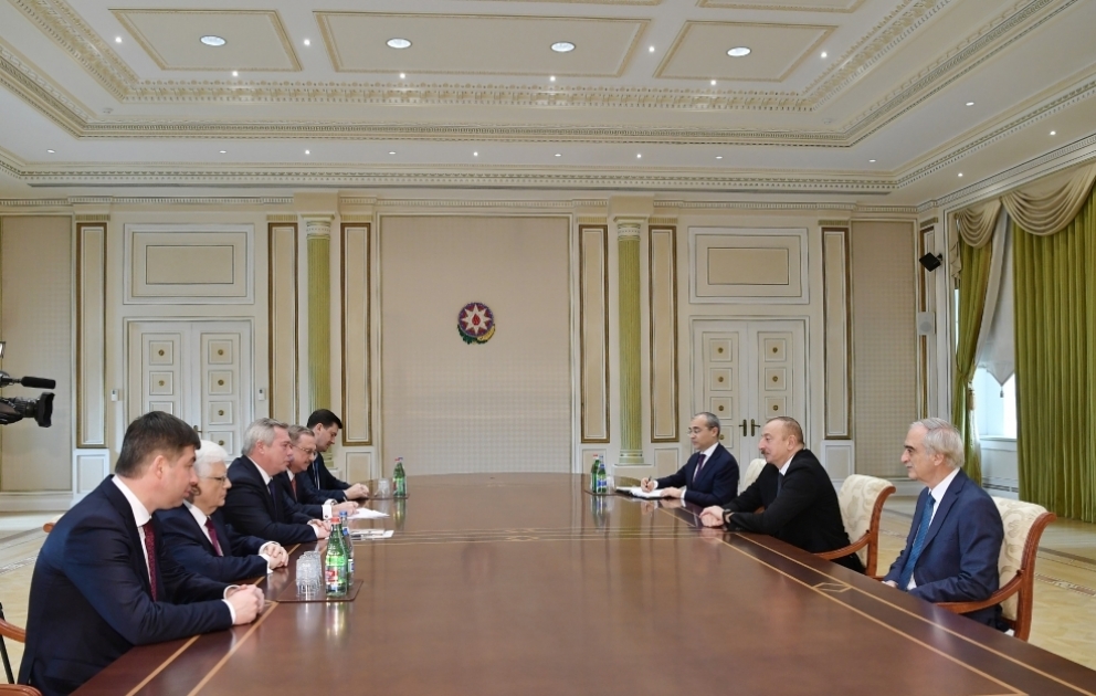 Präsident Ilham Aliyev empfängt russische Delegation VIDEO