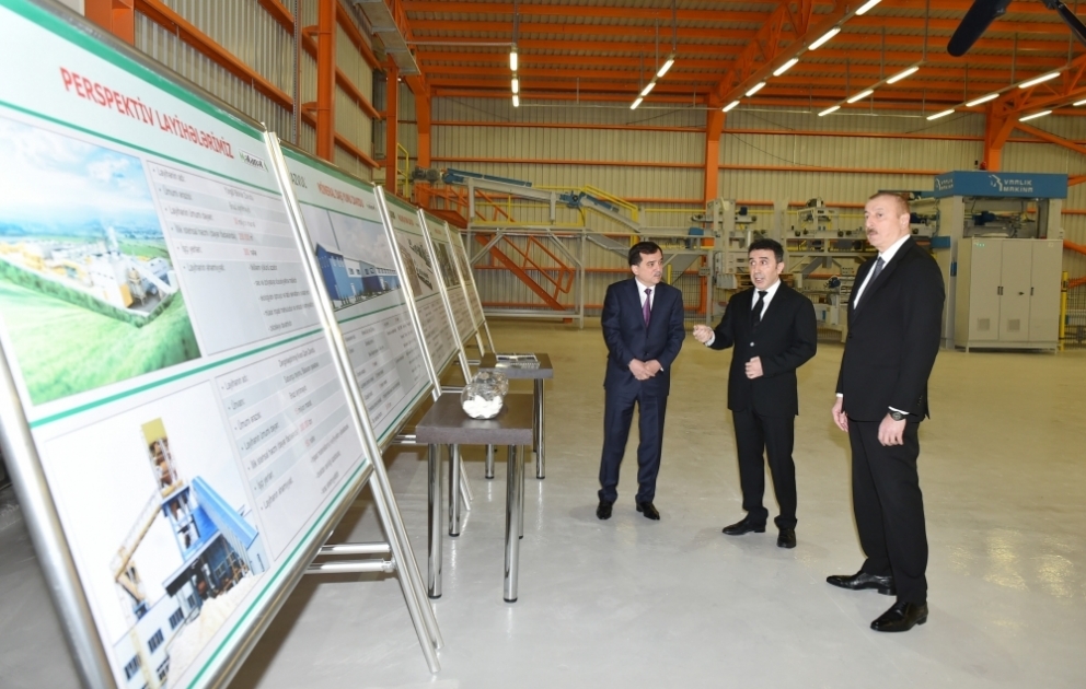 Gazach: Präsident Ilham Aliyev weiht Kalkwerk ein VIDEO