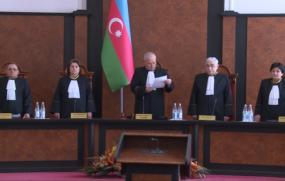 Konstitusiya Məhkəməsi Plenumunun iclasında Milli Məclisə seçkilərin nəticələrinə baxılır YENİLƏNİB VİDEO