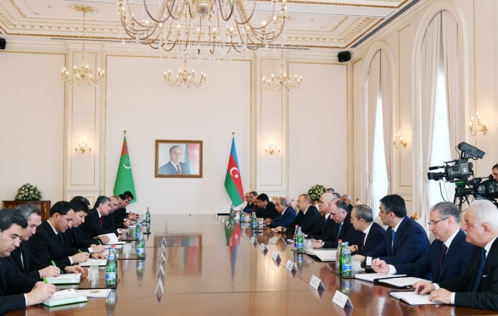 Azerbaijani, Turkmen presidents held expanded meeting VIDEO