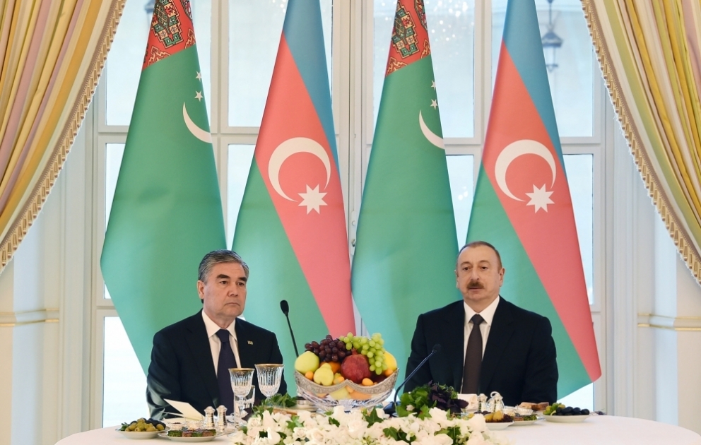 President Ilham Aliyev hosted official reception in honor of Turkmen President Gurbanguly Berdimuhamedov VIDEO