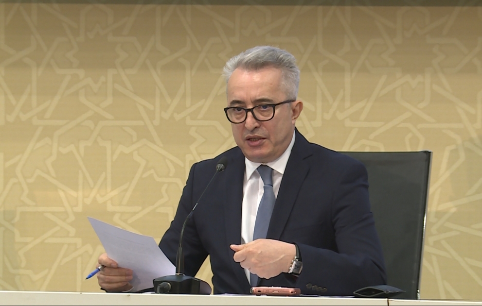 İbrahim Məmmədov: Azərbaycana tibbi maska istehsalı üçün xammal gətirilib VİDEO