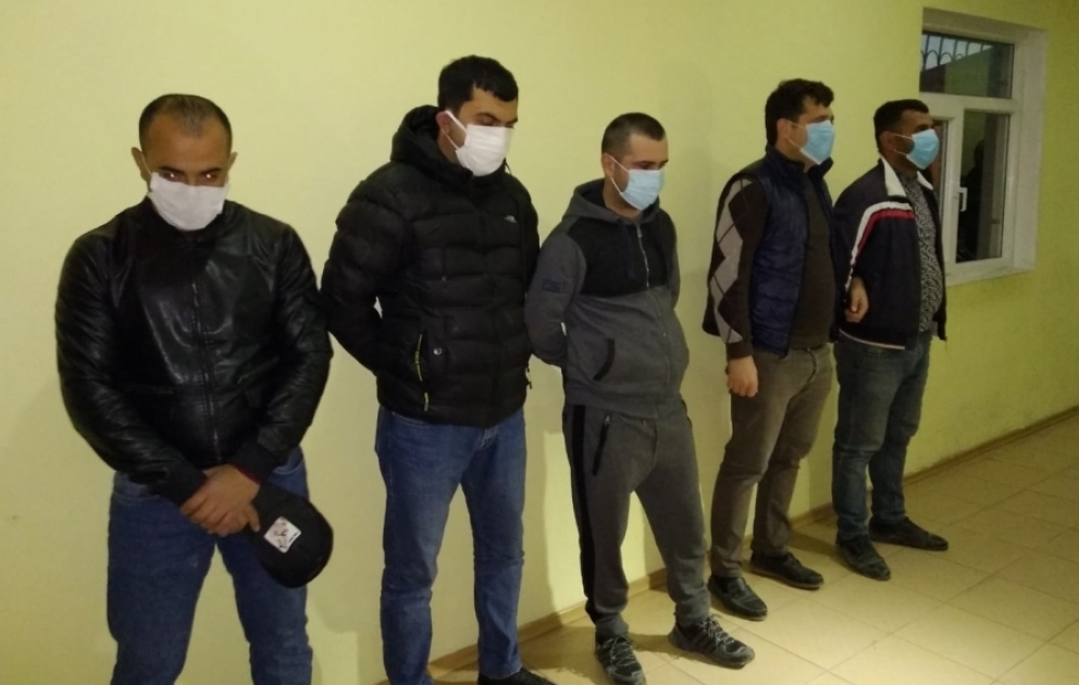 Şabranda karantin qaydalarını pozaraq balıq ovlayan beş nəfər saxlanılıb VİDEO
