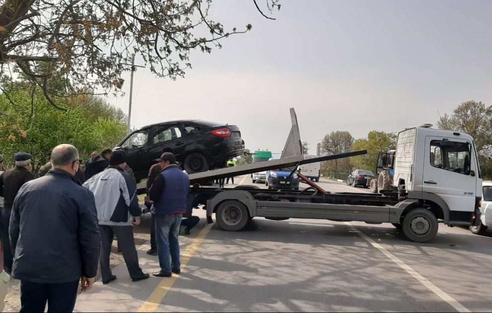Xaçmazda avtomobil yoldan çıxaraq dərəyə aşıb VİDEO
