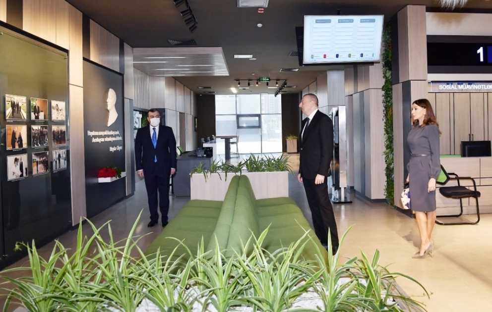 Le président Ilham Aliyev et la première dame Mehriban Aliyeva participent à l'inauguration du Centre DOST №3 VIDEO