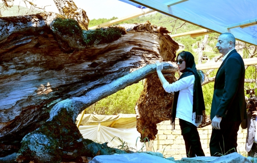 Chamakhy : visite du sanctuaire Pir Ömer Sultan VIDEO