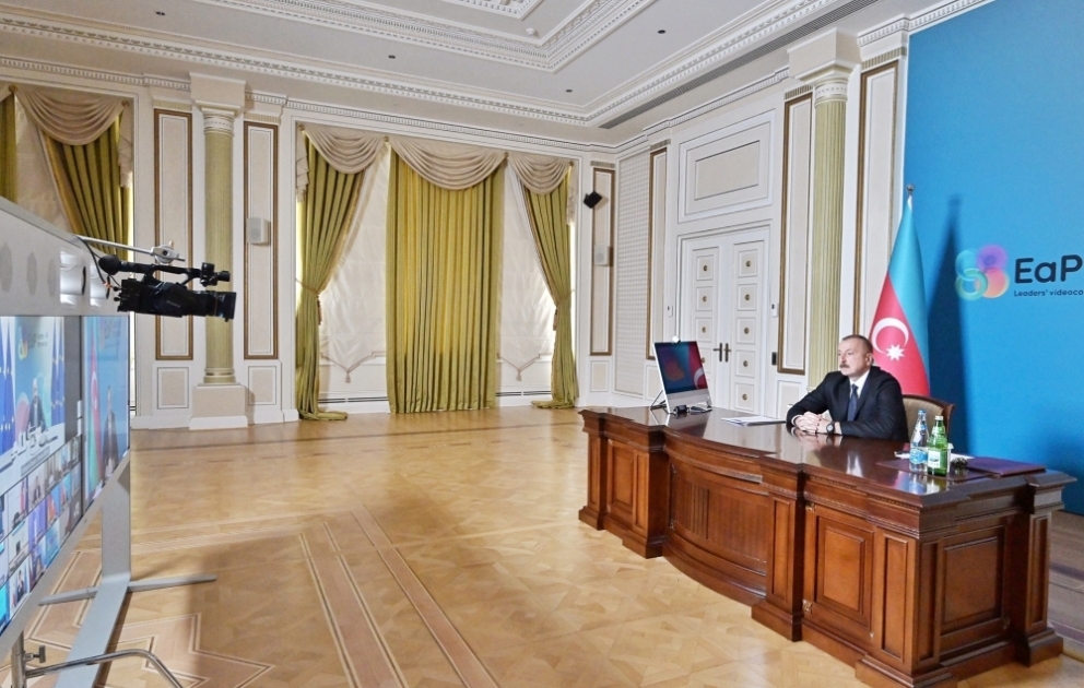 Präsident Ilham Aliyev nimmt an Gipfel der ÖP- Länder im Videokonferenz-Format teil VIDEO