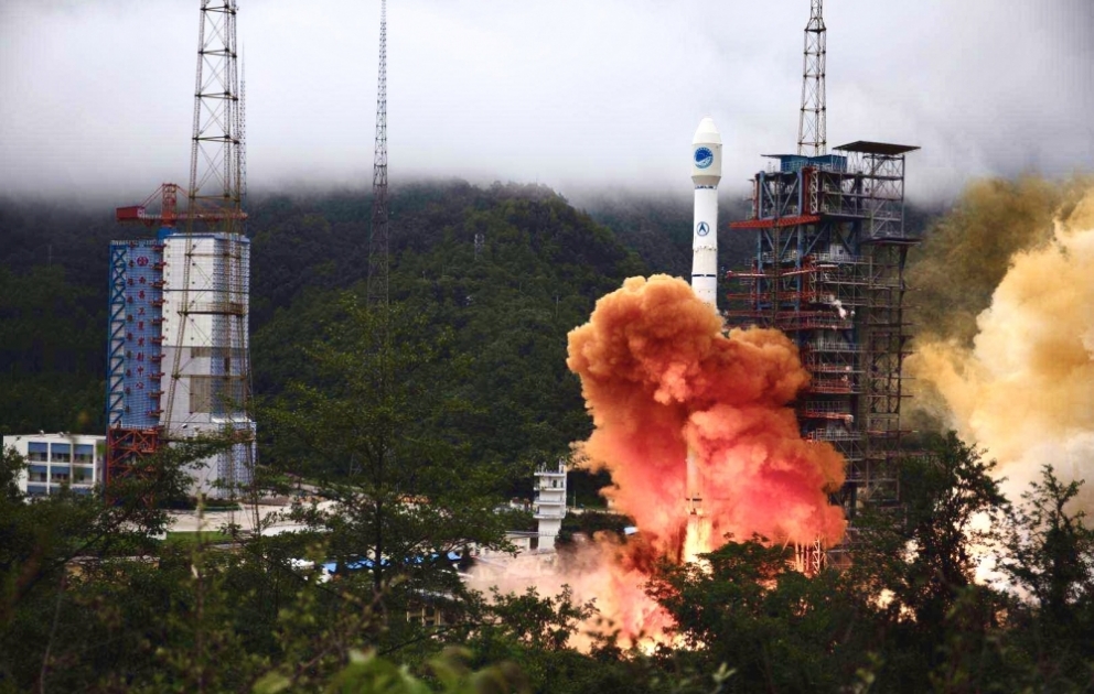 “BeiDou” naviqasiya sisteminin sonuncu peyki orbitə çıxarılıb VİDEO