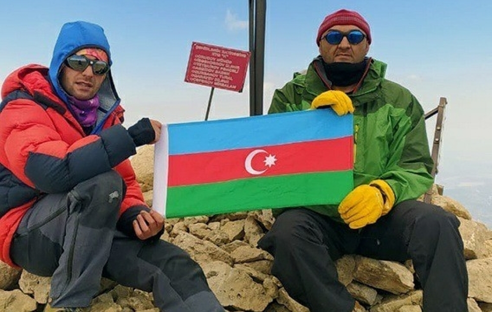 Şahdağ zirvəsinə hərbçilərin alpinizm ekspedisiyası təşkil olunub VİDEO