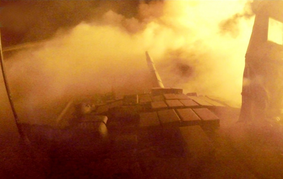 Military units in frontline zone conduct exercises at nighttime VIDEO