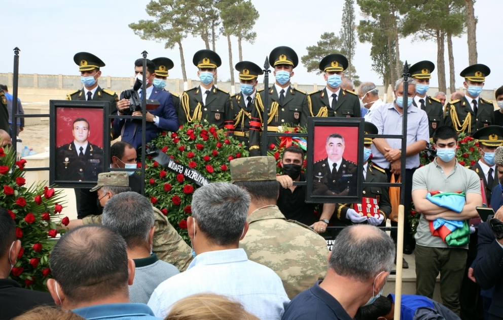 Şəhid zabitlərimizlə vida mərasimi keçirilib VİDEO