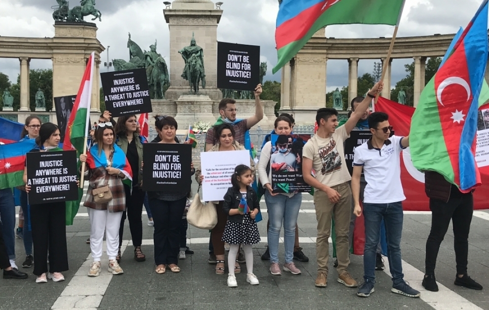 В Будапеште прошел массовый митинг против армянской агрессии ВИДЕО