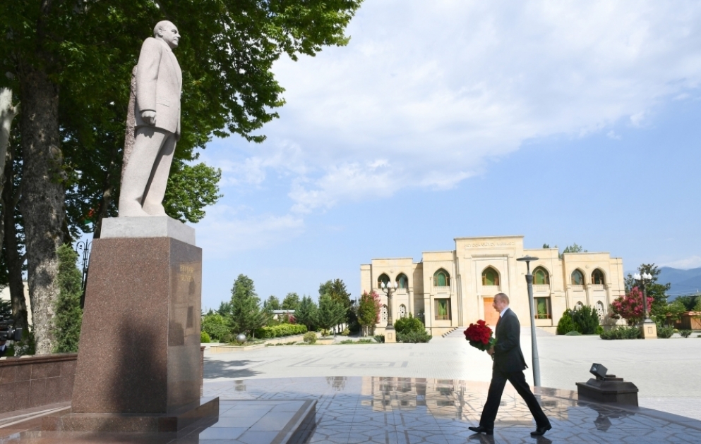 Präsident Ilham Aliyev zu Besuch im Rayon Ismayilli eingetroffen VIDEO