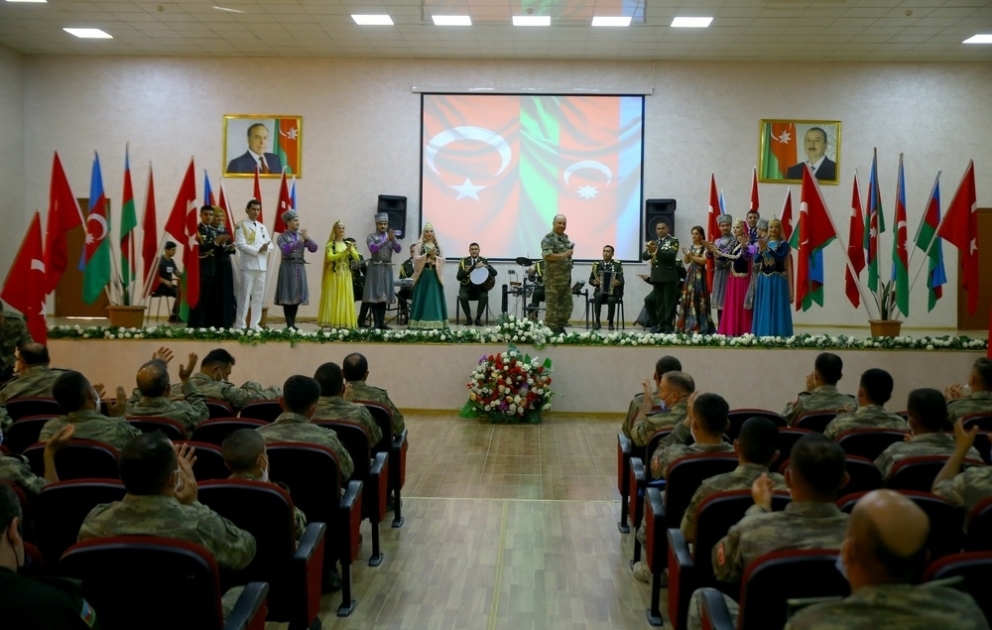 “Azərbaycan-Türkiyə qardaşlığı əbədi və sarsılmazdır” devizi altında təntənəli mərasim keçirilib VİDEO