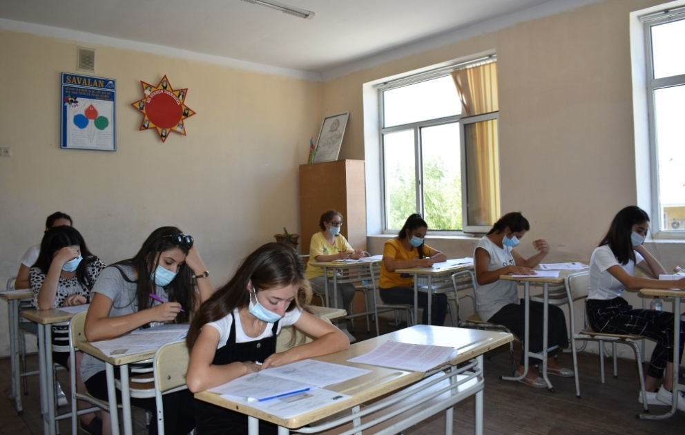 Şimal bölgəsindən olan 859 abituriyent Xaçmaz şəhərində biliklərini sınayıb VİDEO