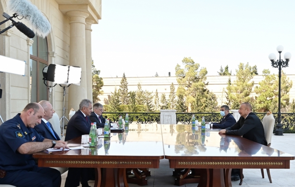 President Ilham Aliyev received delegation led by Russian defense minister VIDEO