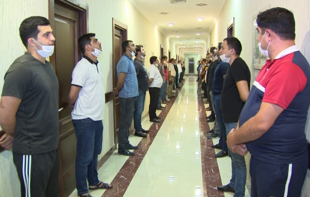 Paytaxtda karantini pozaraq fəaliyyət göstərən “pub” aşkarlanıb, 31 nəfər məsuliyyətə cəlb olunub VİDEO