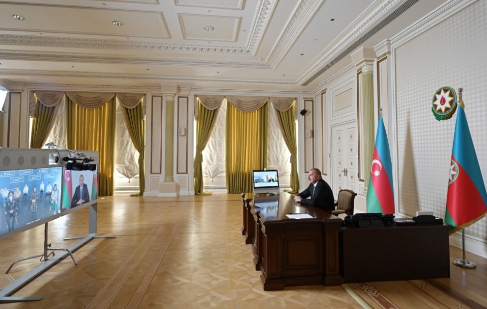 Le président Ilham Aliyev assiste par visioconférence à l’inauguration d’un nouvel hôpital modulaire VIDEO